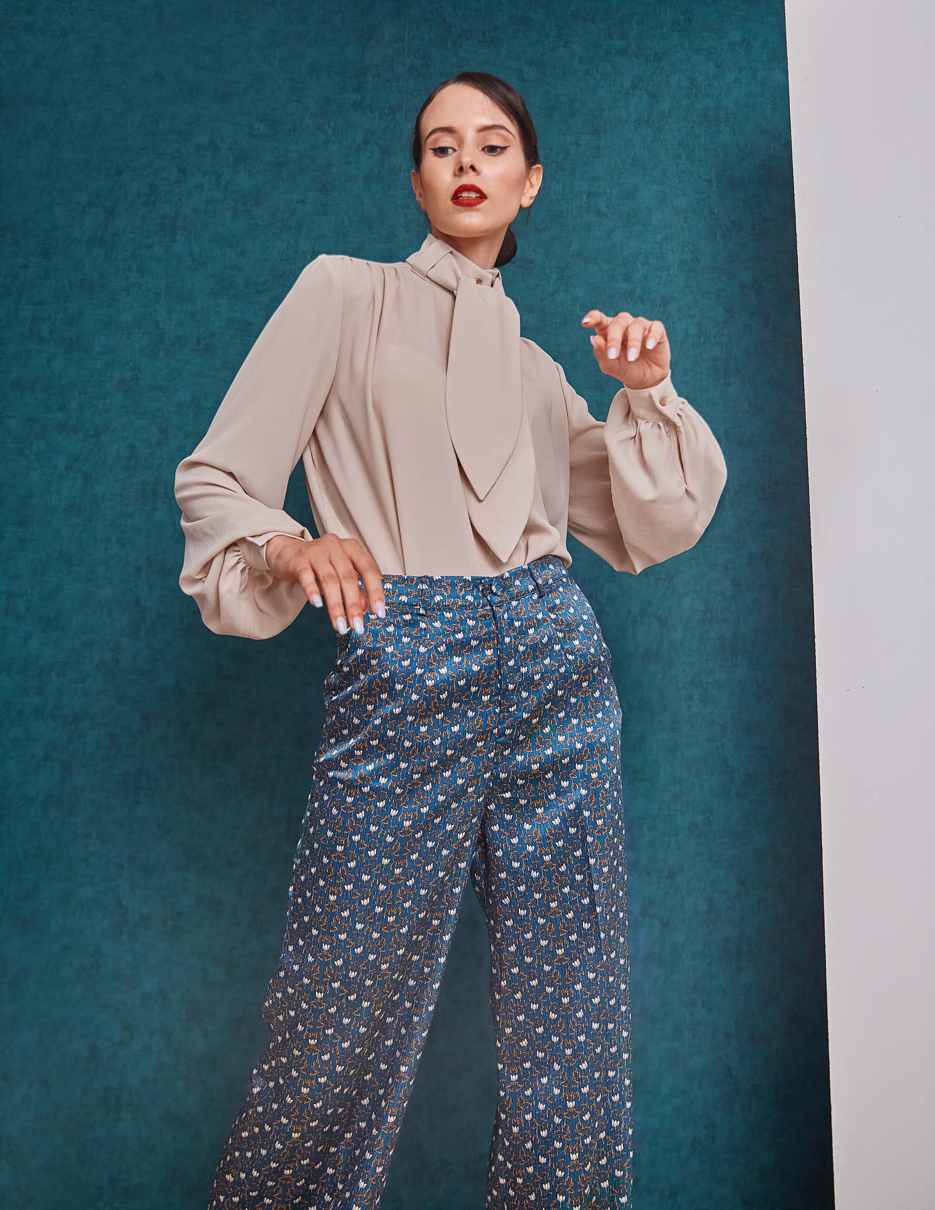 High waist printed satin pants