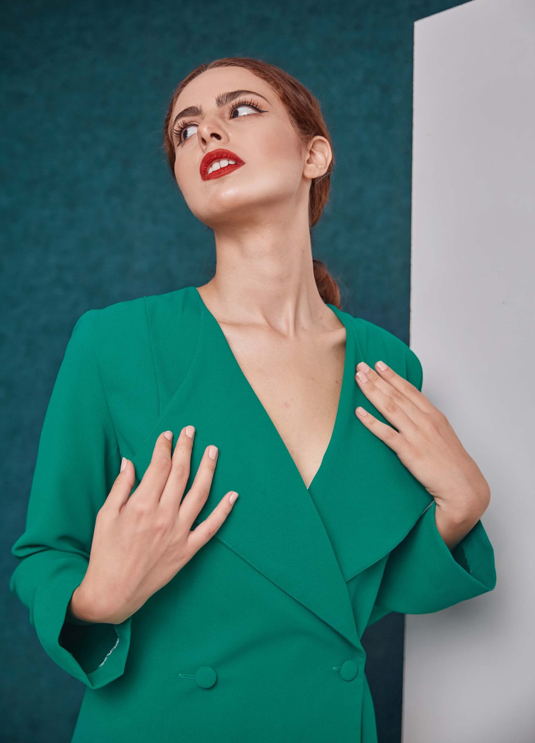 Green oversized lapels dress