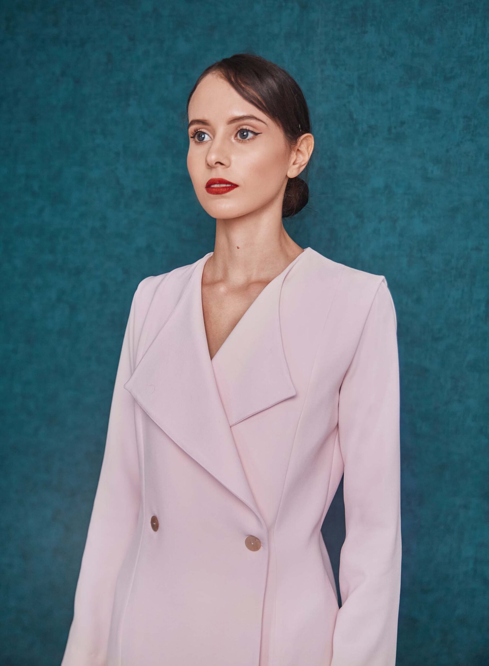 Baby pink oversized lapels dress